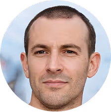 Retrato de Luca, cliente satisfeito da 
plataforma Iplexpro